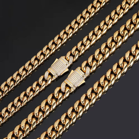 Gold chain with diamond-studded clasp